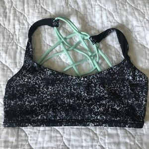 Rare color! Lululemon free to be wild bra size 6
